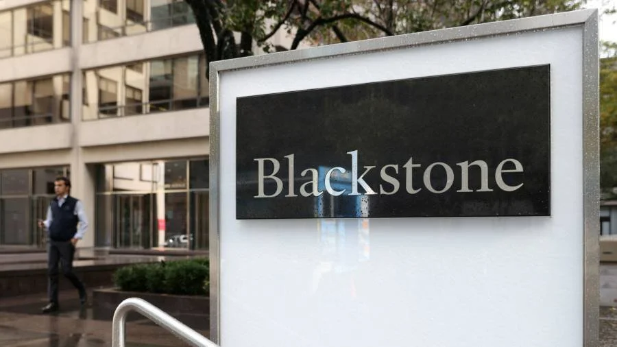 Blackstone limits withdrawals at $125bn property fund as investors rush to exit